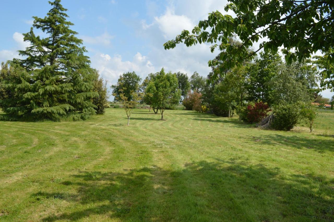 La Pastorale Bed & Breakfast Beurlay Exterior photo