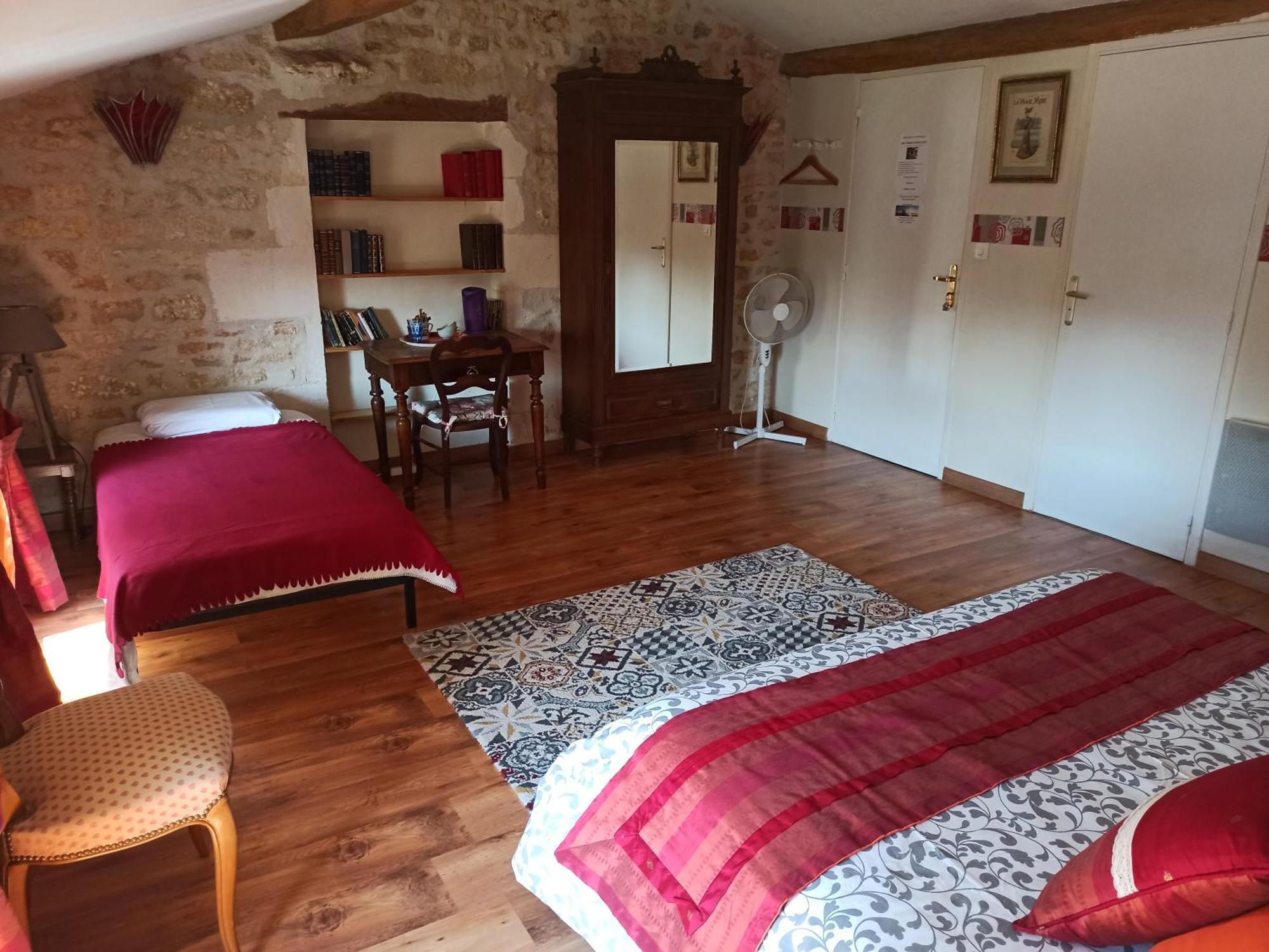 La Pastorale Bed & Breakfast Beurlay Room photo